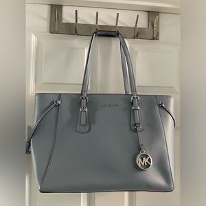 Michael Kors Jet Set Travel Medium